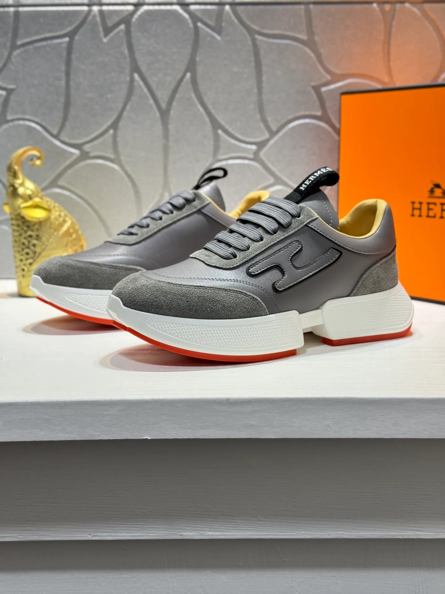 Men's shoes 💰480【New style】🪷🪷Top quality goods🇮🇹🇮🇹New style "Hermès" Hermès top purchasing agent🔍🔍New products from men's counter The upper is made of cowhide leather ~ Sole: The original factory's exclusive movable molded foam outsole, light ~ super comfortable, original factory follow-up goods, 🔍🔍 high quality, can be entered and exited the counter at will, multiple colors are available, welcome to compare Size: 38-44 (45. Customized